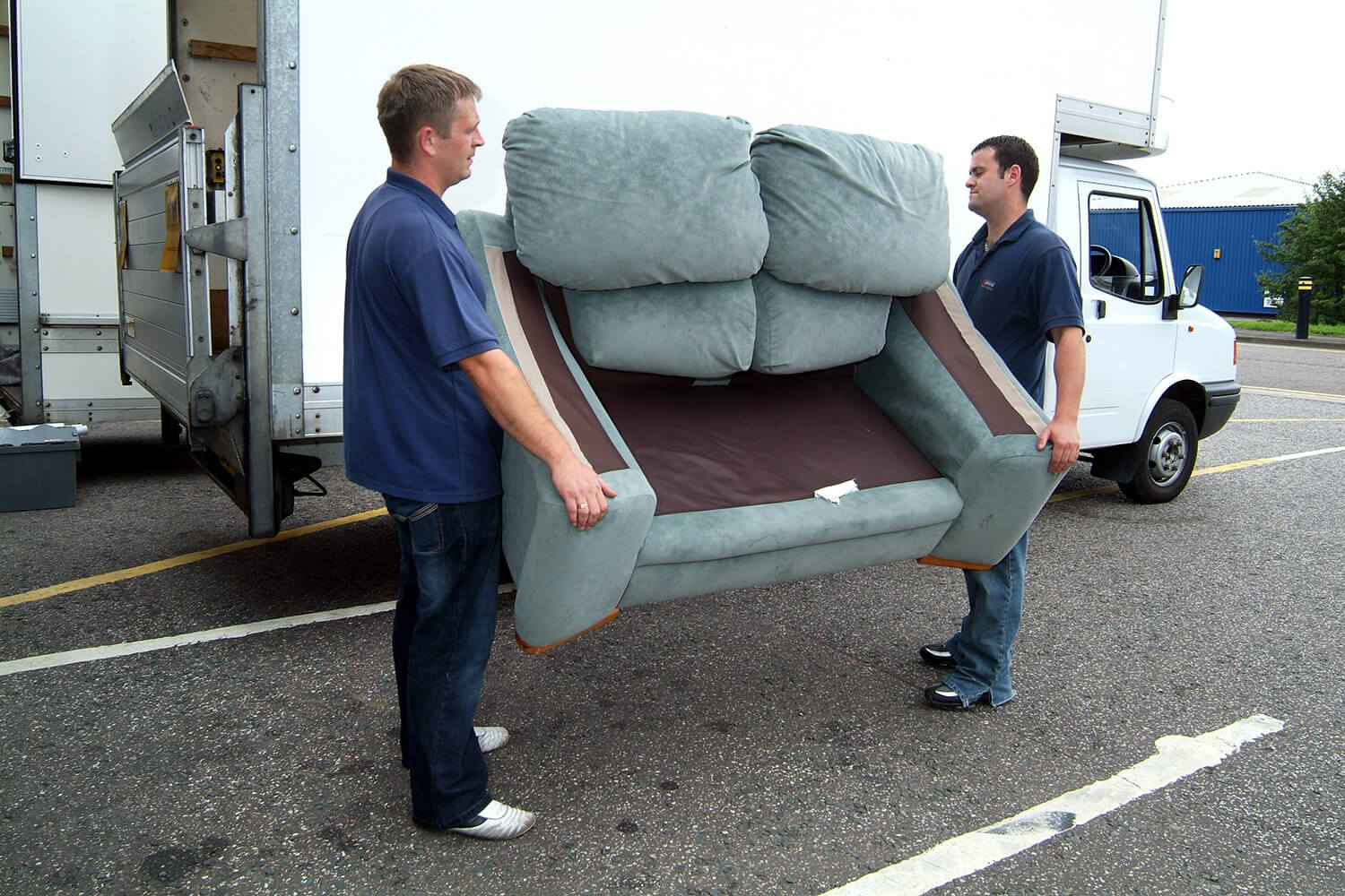 Furniture Removing in dubai